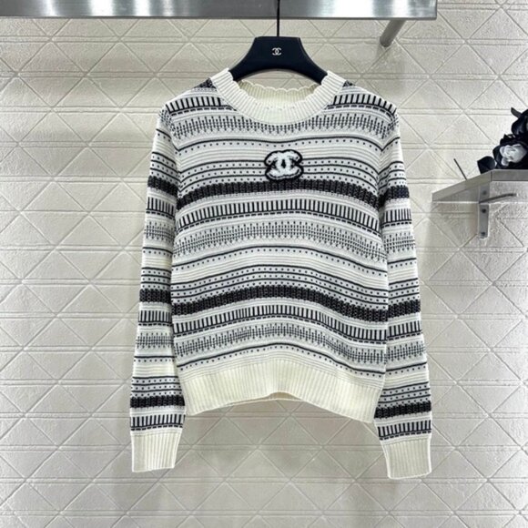 CHANEL Monochrome Patterned Women's Sweater - Picture 1 of 6